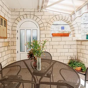 https://house-mirko-center-of-split.splithotels.org